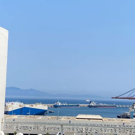 Appartement A Ksar Sghir En Face Du Terminal Passagers De Ferry Port Tanger Med 外观 照片